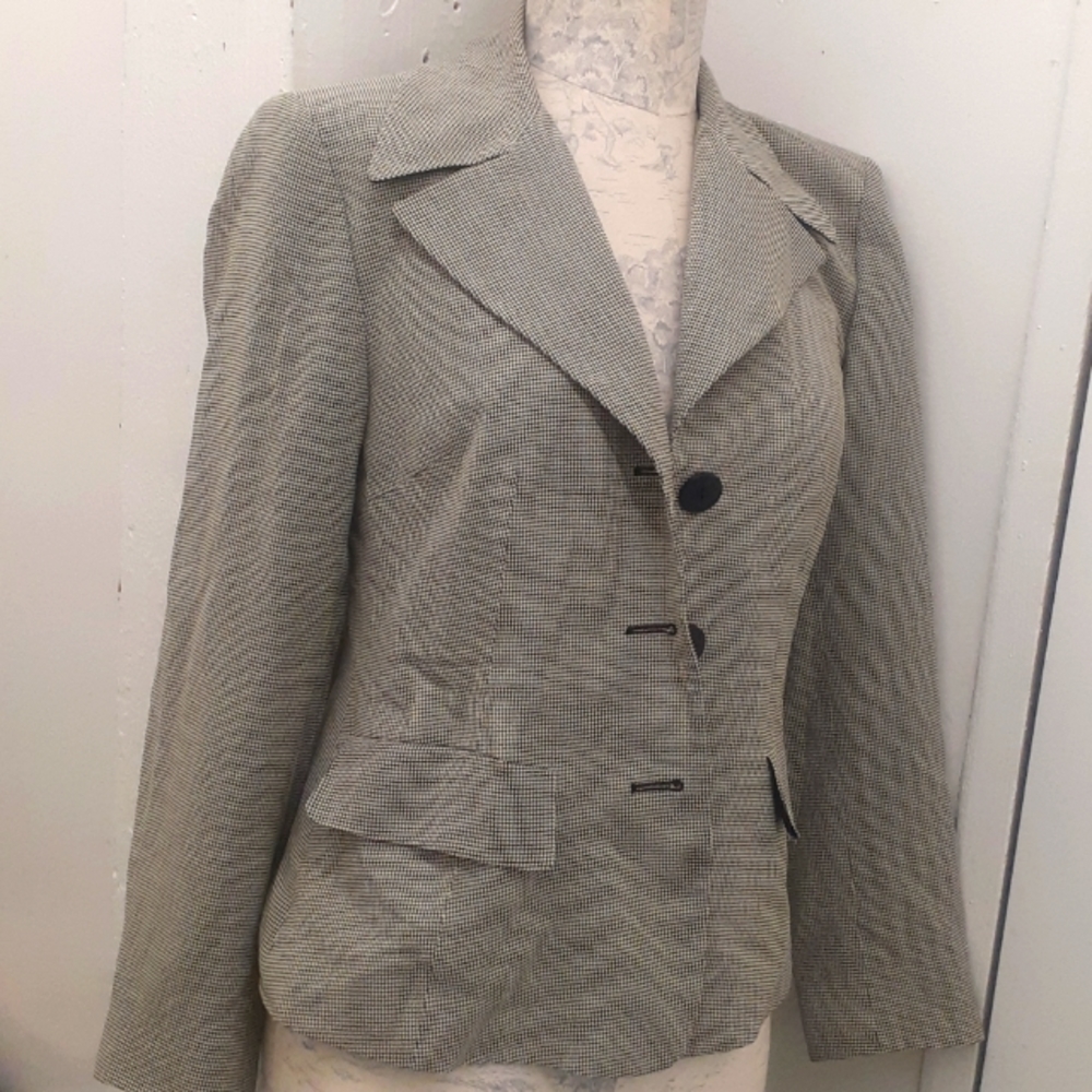 DKNY blazer sz 6